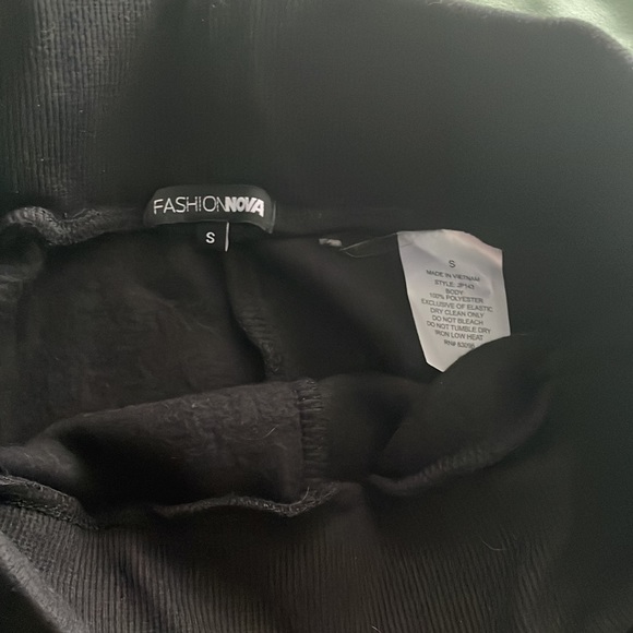 NWT- Fashion Nova Zip Up Jacket and Jogger Pants - Picture 4 of 8